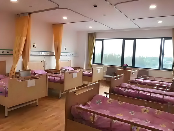 奉旨成婚：克妻王爷逃命妃